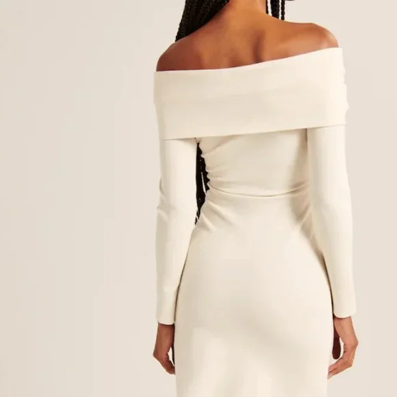 TAKE 40% OFF...NWT Off-The-Shoulder Twist-Front Mini Dress - Picture 3 of 4